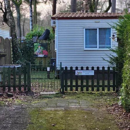 Chalet Gerenoveerd Met Tuin