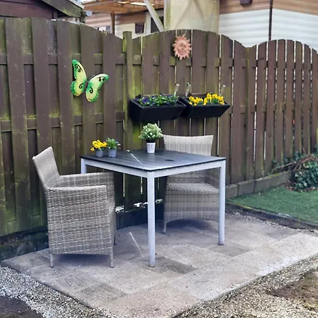 Chalet Gerenoveerd Met Tuin *
