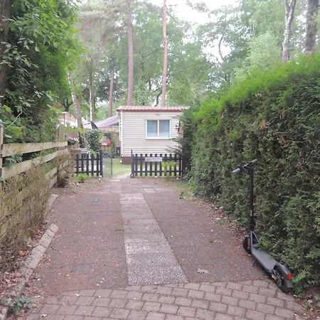 Gezellig Op De Veluwe Met Omheinde Tuin Chalet