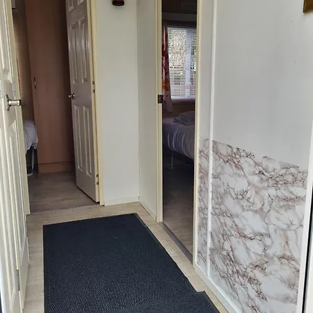 Chalet Gezellig Op De Veluwe Met Omheinde Tuin